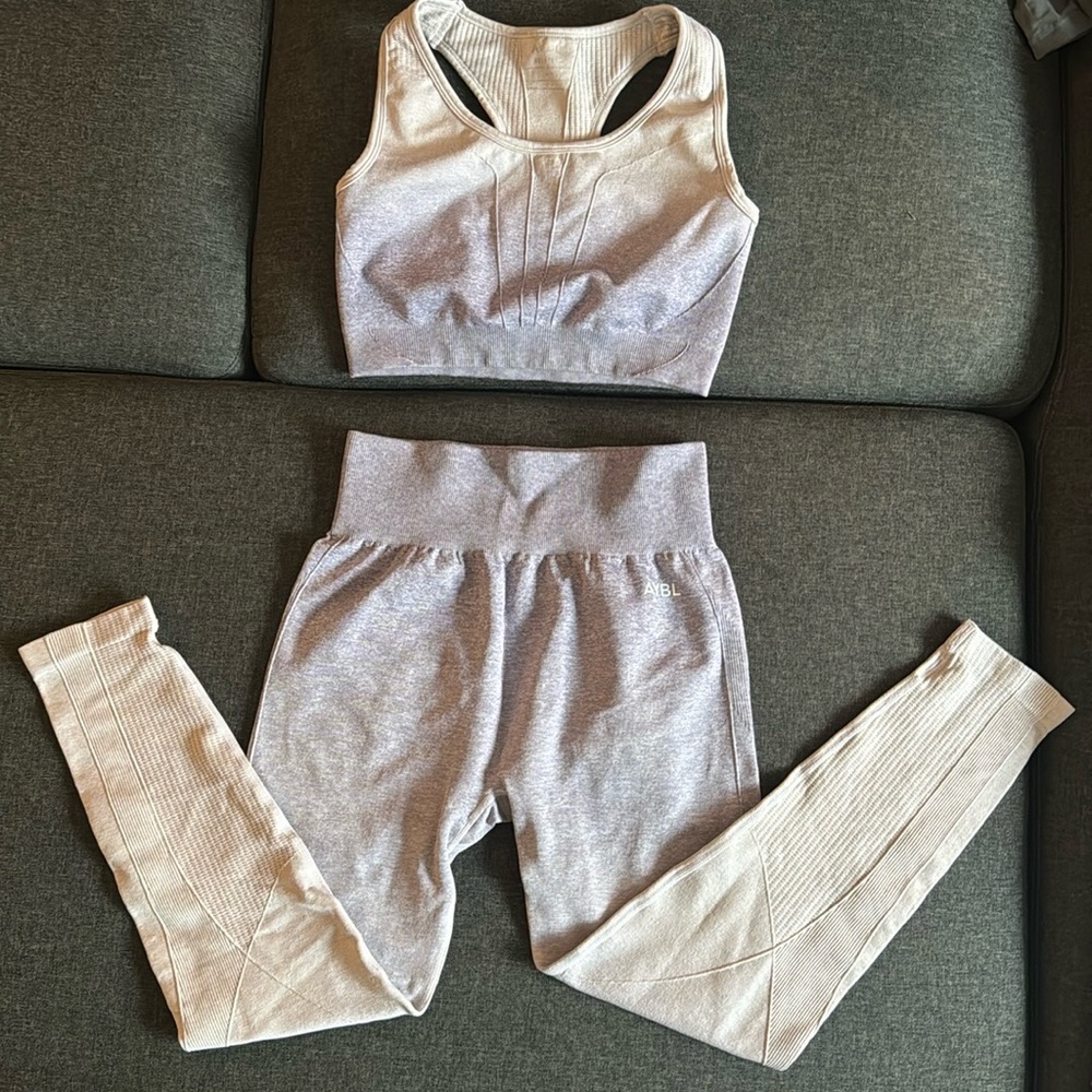 Aybl Pulse Ombre Seamless Leggings and Bra - Purple
